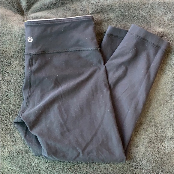 Lululemon Reversible Crop Yoga Pants - Picture 4 of 6